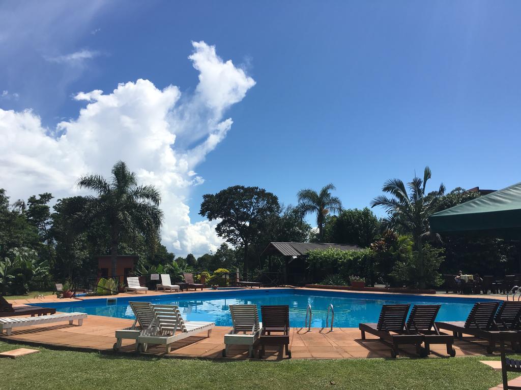 Hotel Carmen Puerto Iguazú Esterno foto